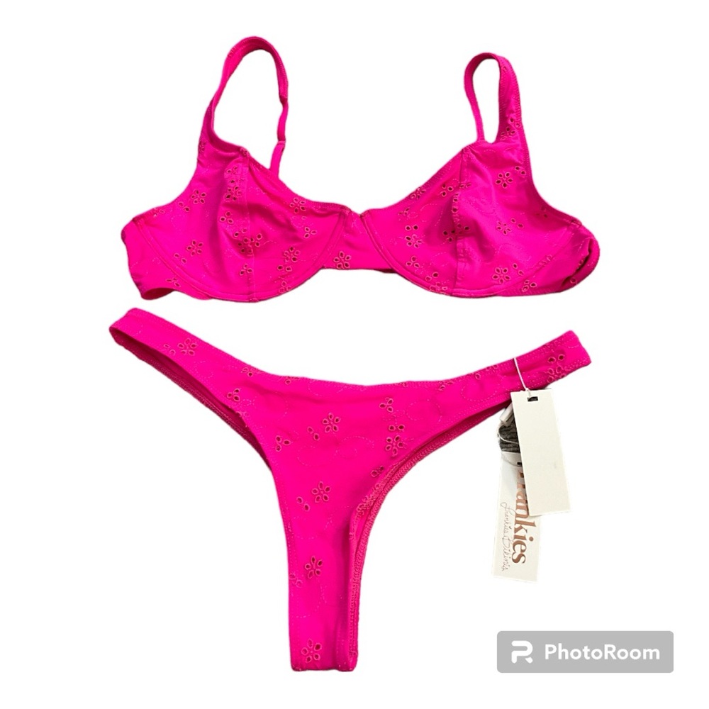 NWT Frankie’s hot pink underwire thong bikini hot pink sz L eyelet design